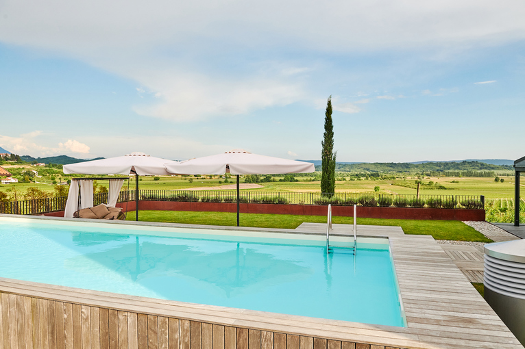 wedding_vineyards_slovenia_pool_of_the_castle